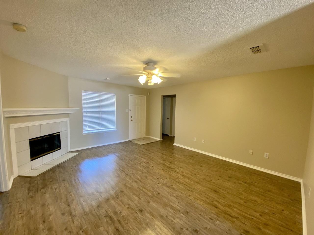 8107 Temple Ave - Photo 4 of 16