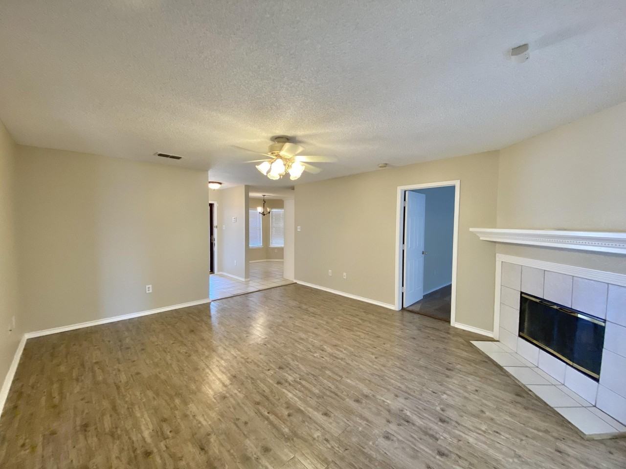 8107 Temple Ave - Photo 5 of 16