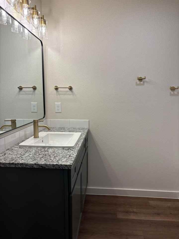 2162 Langford Ave - Photo 7 of 21