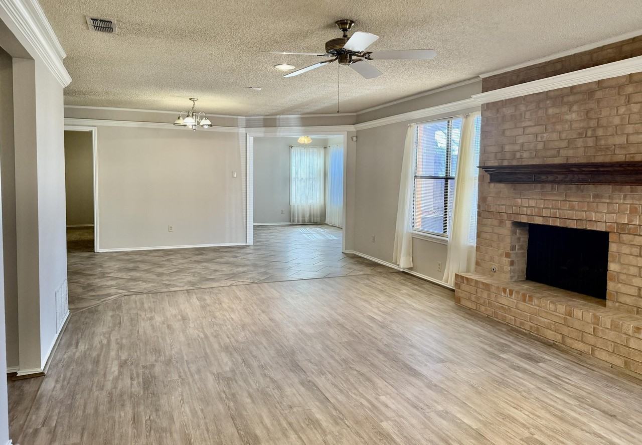 3315 78th St - Photo 5 of 32