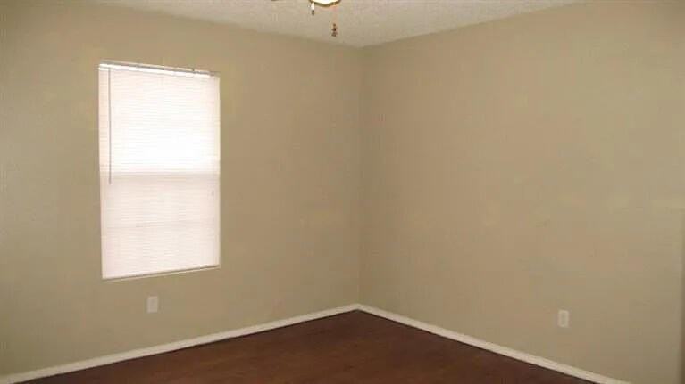 914 82nd St Unit B #B - Photo 2 of 8