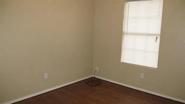 914 82nd St Unit B #B - Photo 6 of 8