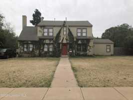 featured image of 1905 29th St