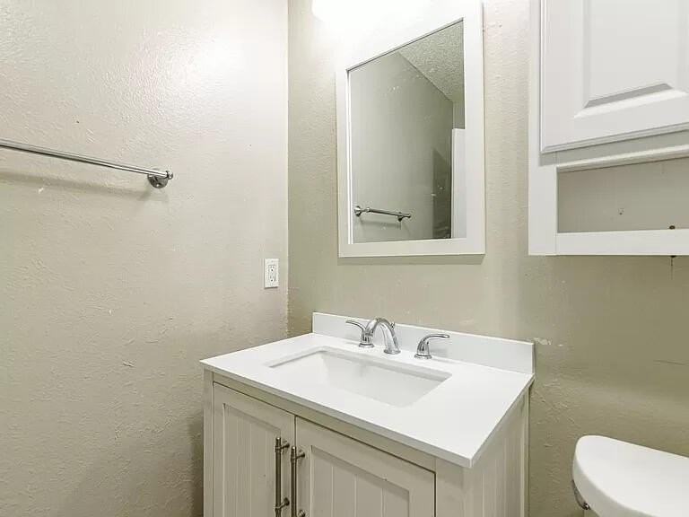 4634 Fordham St - Photo 6 of 39
