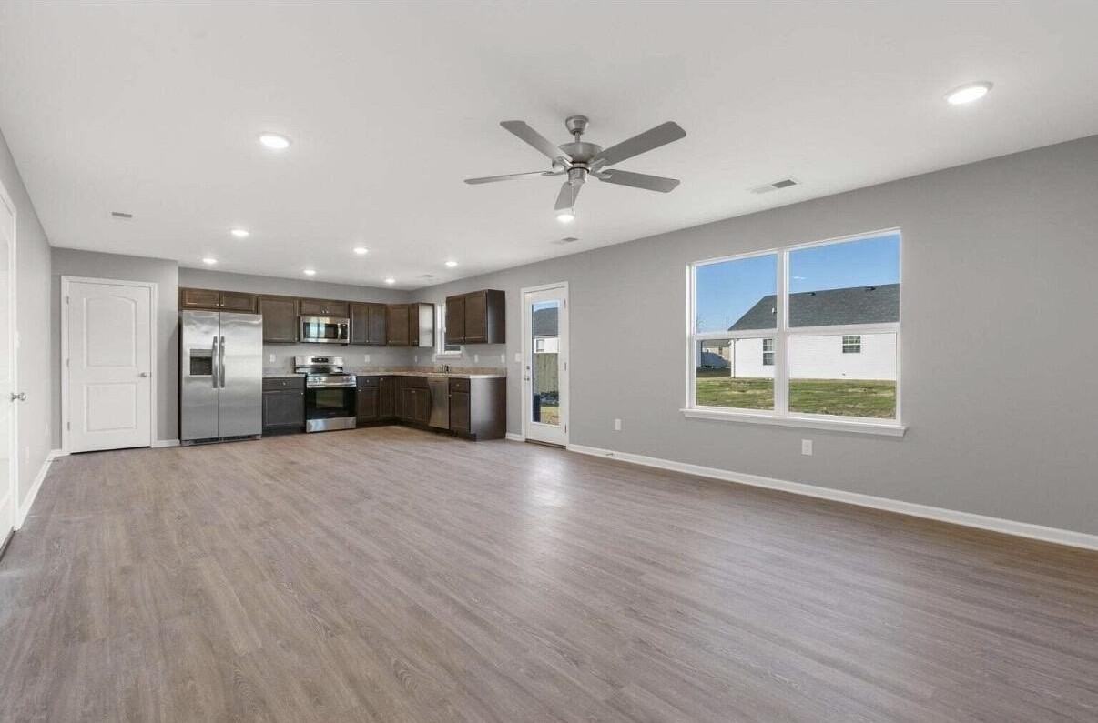 8113 Driftwood Loop - Photo 2 of 5