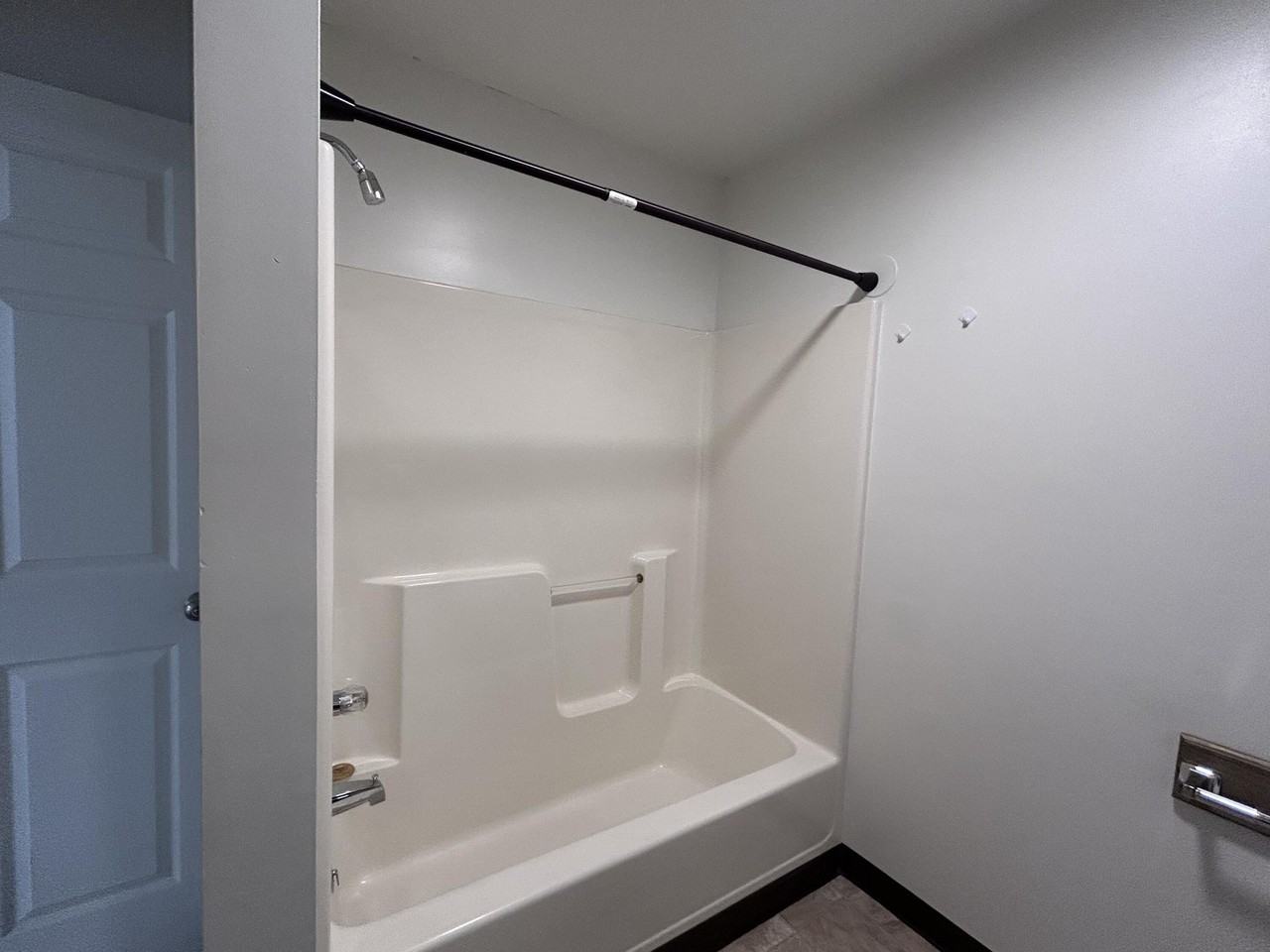 47 Driftwood Cir Apt 1 #1 - Photo 2 of 8