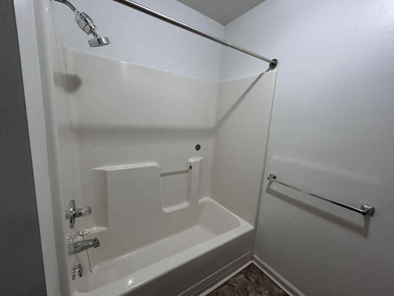 50 Driftwood Cir Apt 2 #2 - Photo 3 of 8