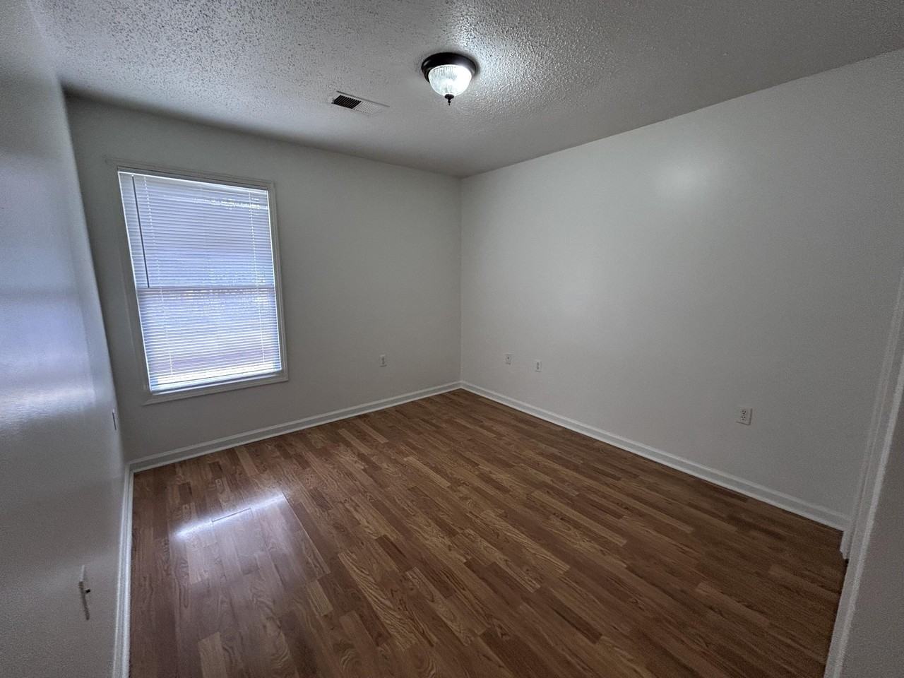 71 Driftwood Cir Apt 2 #2 - Photo 2 of 8