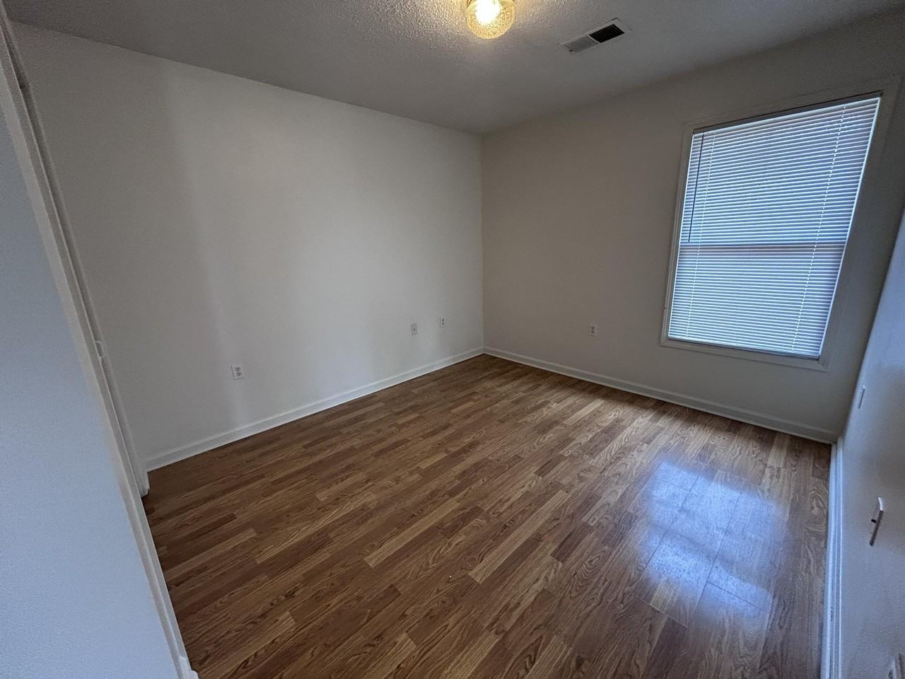 71 Driftwood Cir Apt 2 #2 - Photo 5 of 8