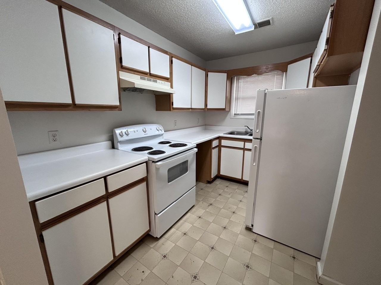 71 Driftwood Cir Apt 2 #2 - Photo 7 of 8