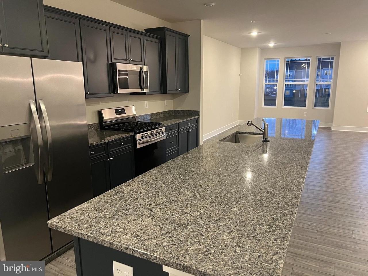 304 Sweetbay Rd - Photo 3 of 16