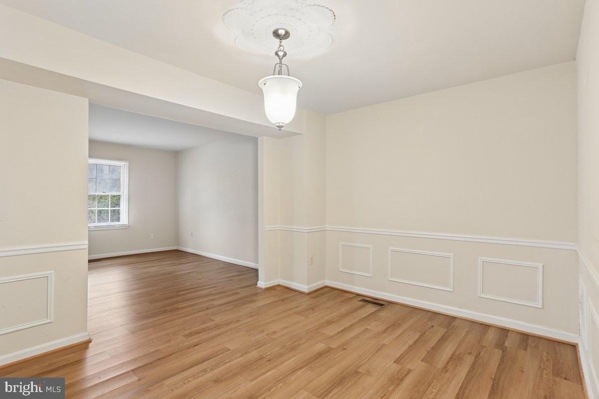 7422 Eldorado St - Photo 5 of 22