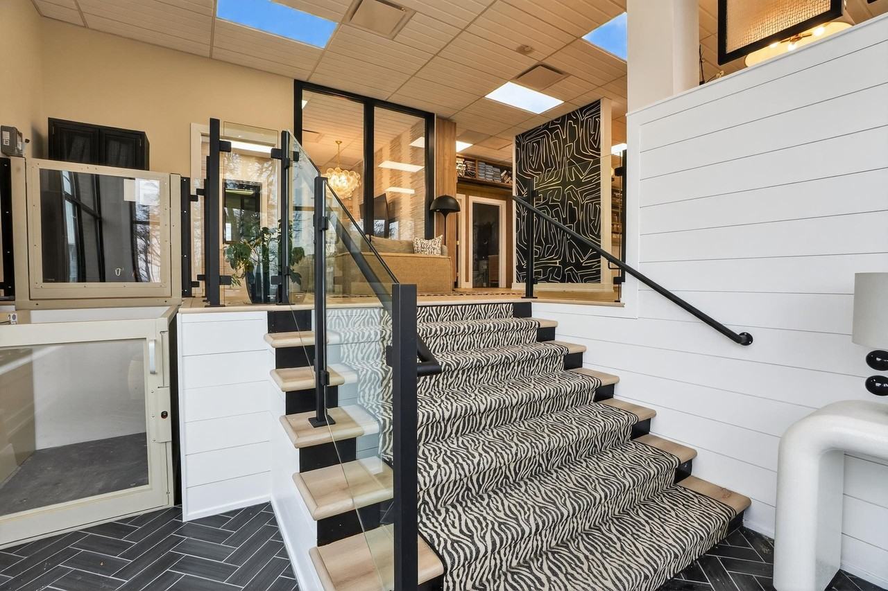 2905 Dune Dr - Photo 2 of 28