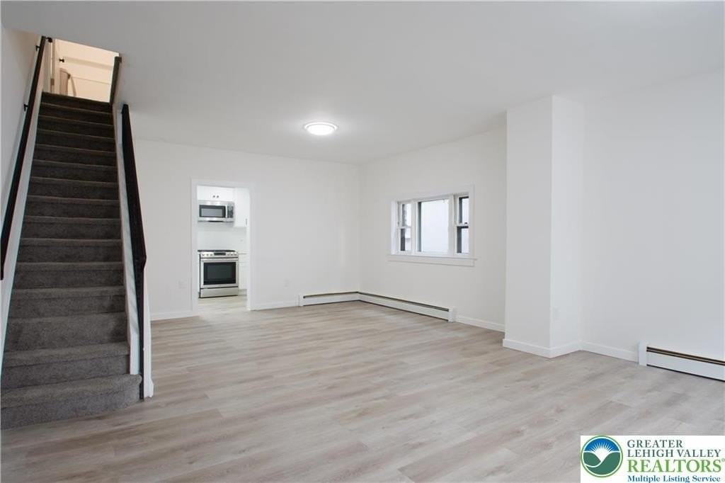 541 Jischke St - Photo 2 of 10