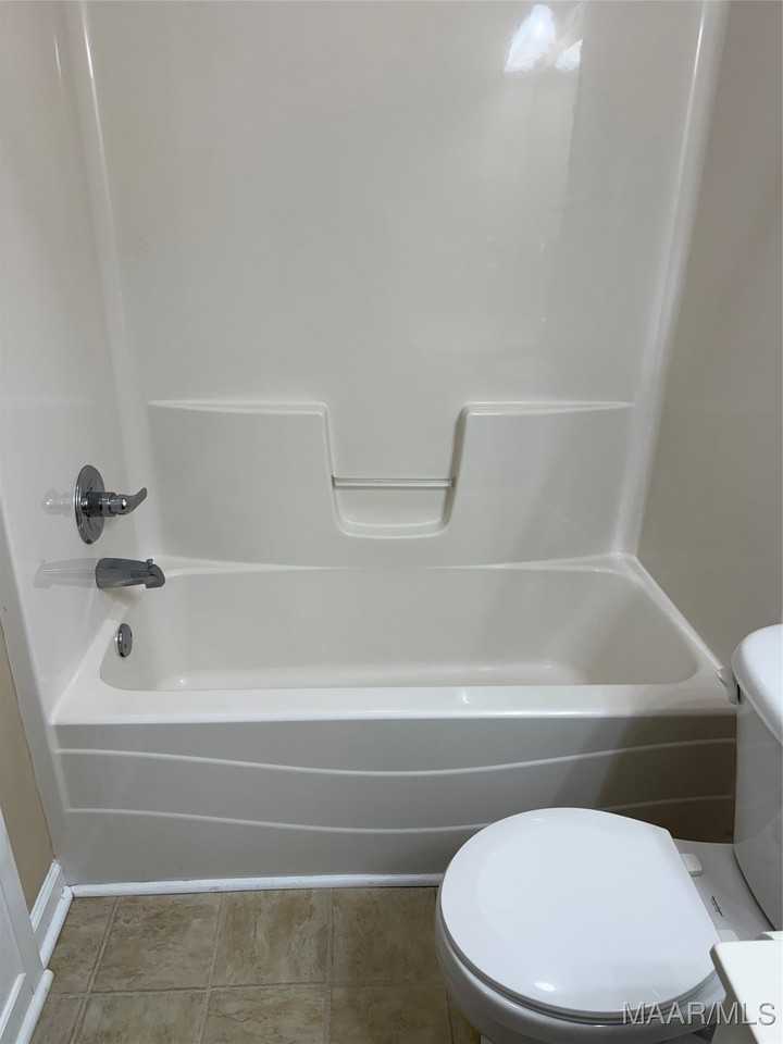 8213 Dison Dr - Photo 2 of 17