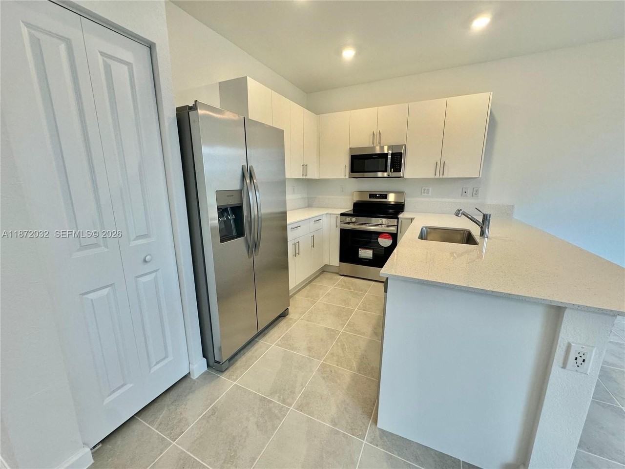 1355 Se 7th Ter #0 - Photo 2 of 17