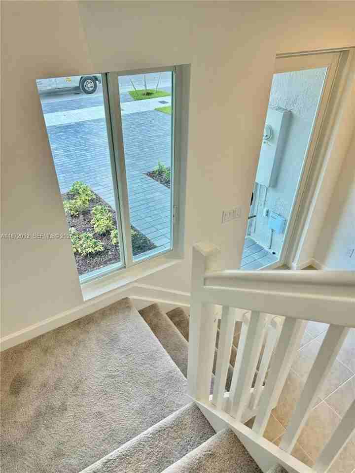 1355 Se 7th Ter #0 - Photo 5 of 17