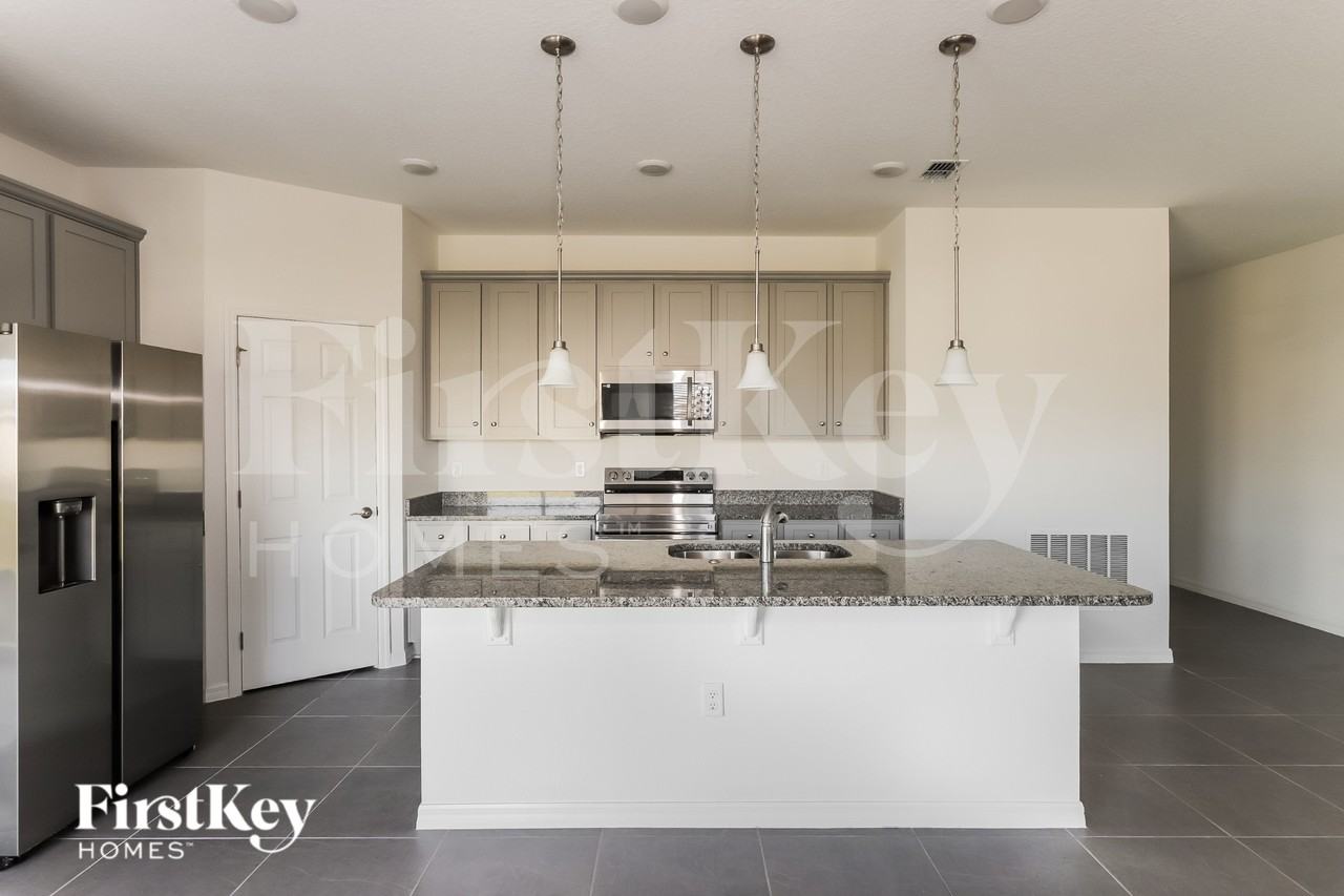 514 Crown Rose Dr - Photo 6 of 16