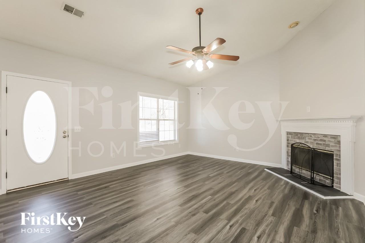 723 Ridgetop Rd - Photo 2 of 15