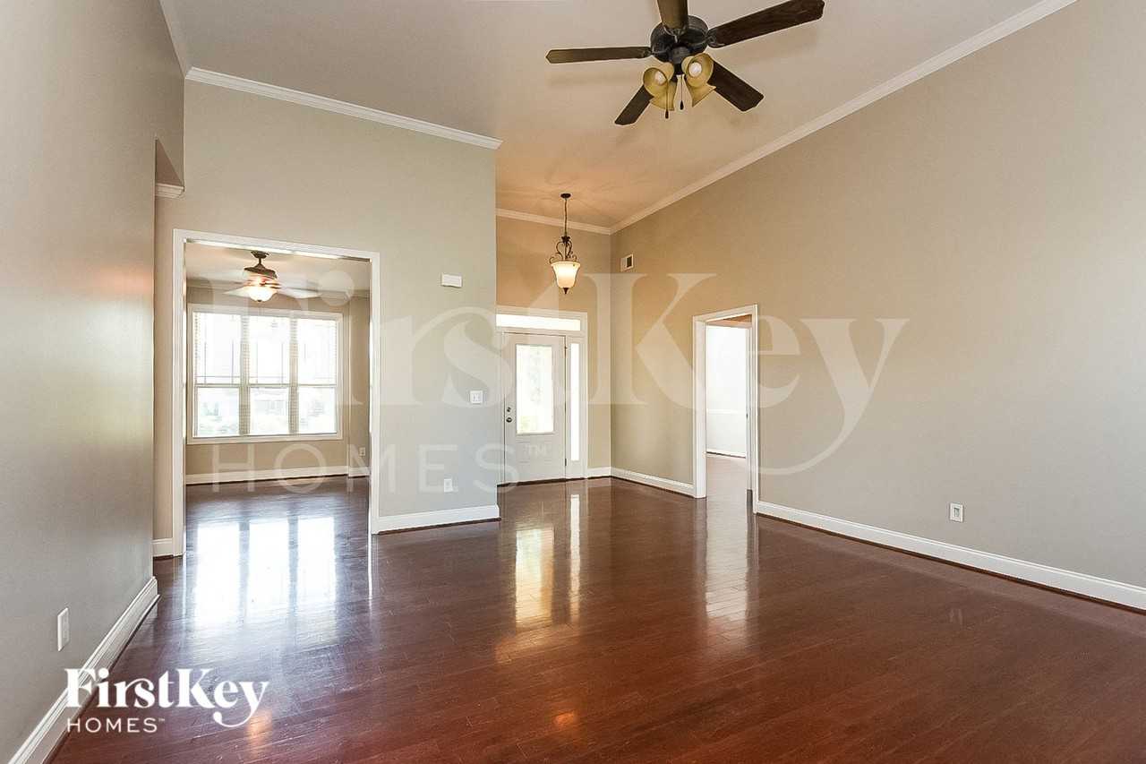 16 Cedar Way - Photo 3 of 15