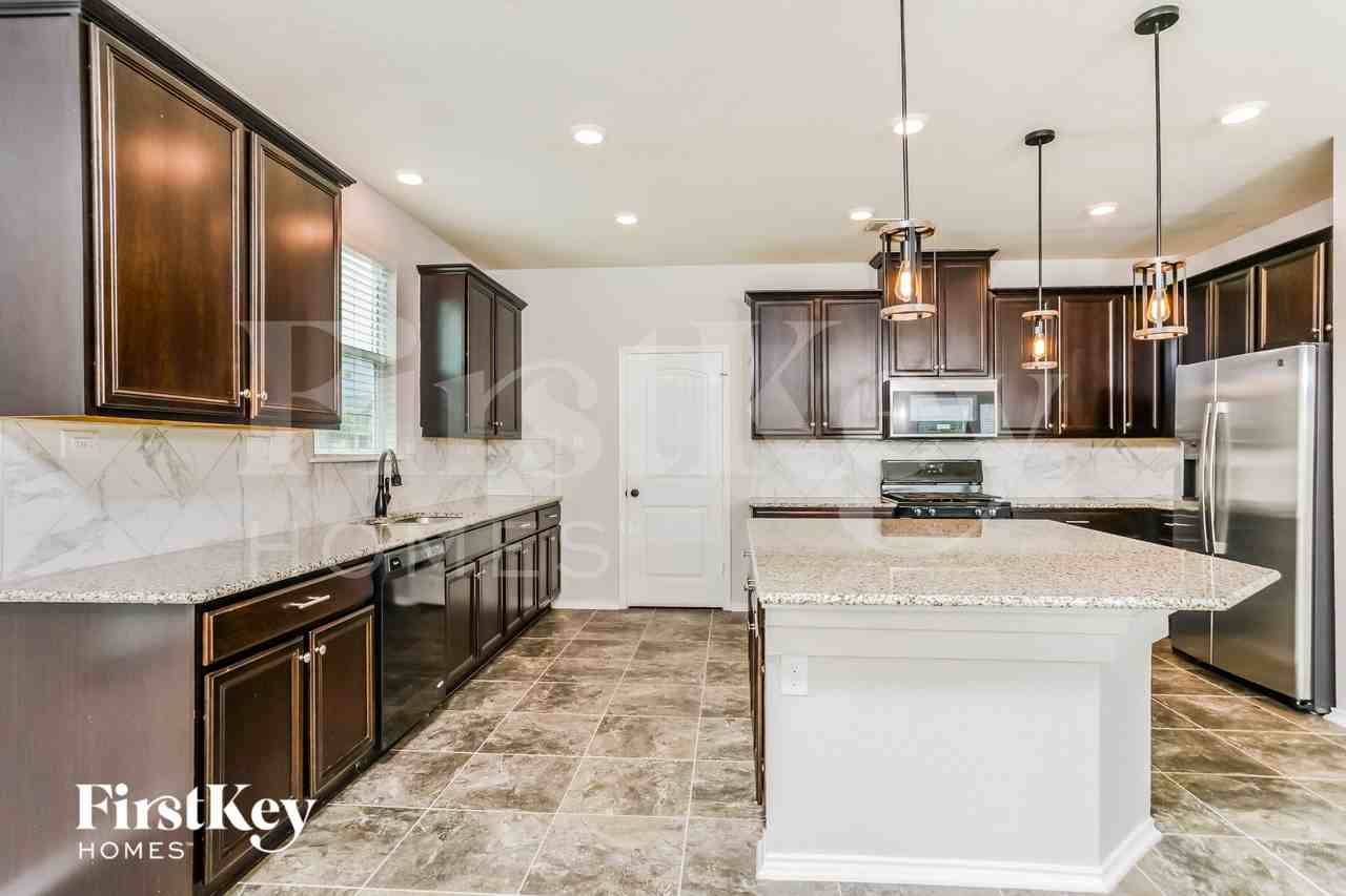 15302 Cascade Pt - Photo 5 of 15