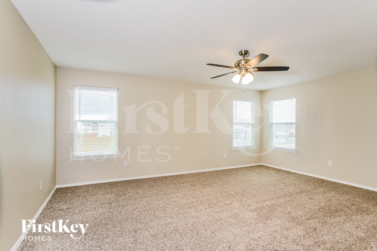 15302 Cascade Pt - Photo 7 of 15