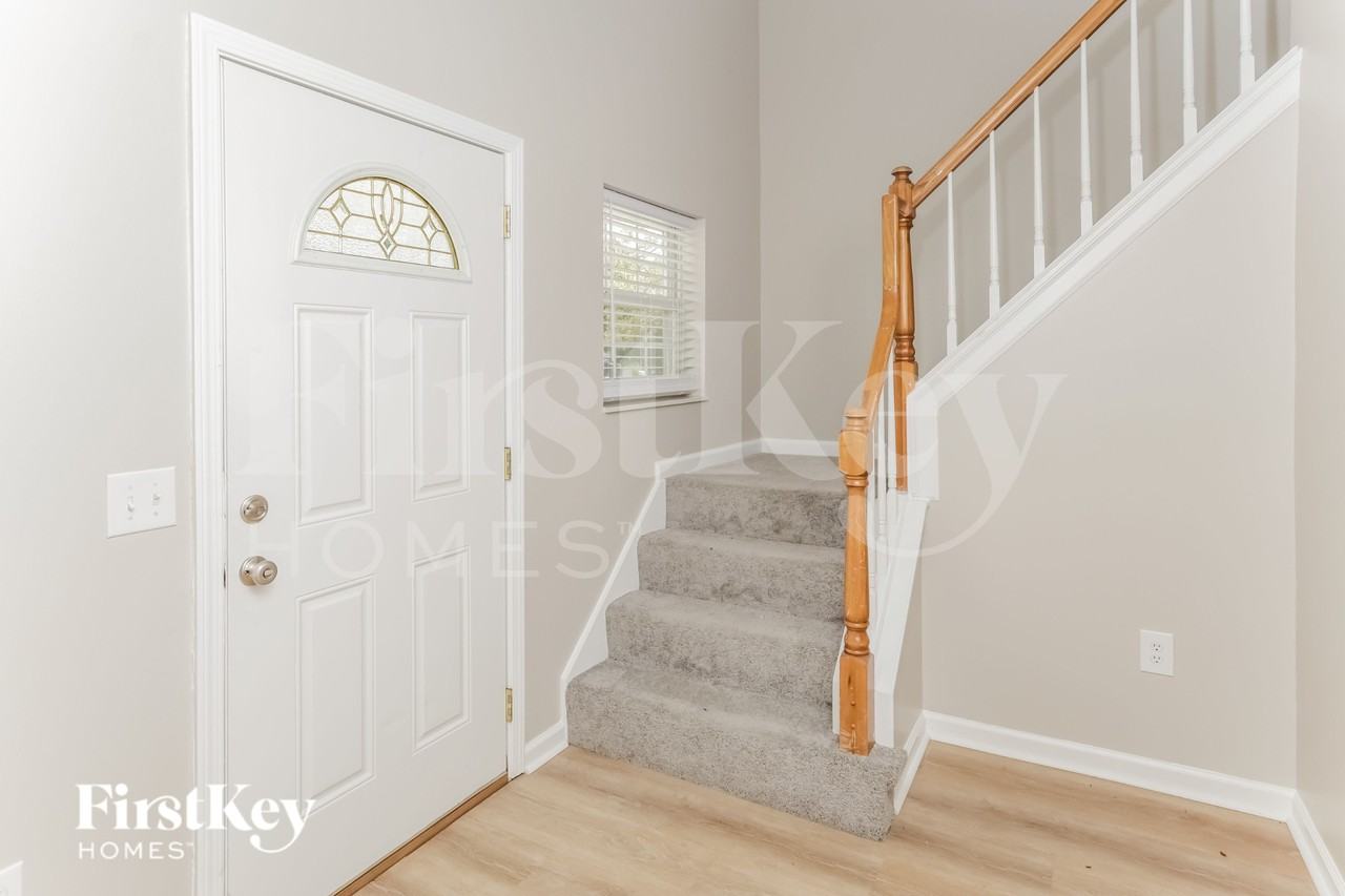 5046 Bird Branch Dr - Photo 4 of 15