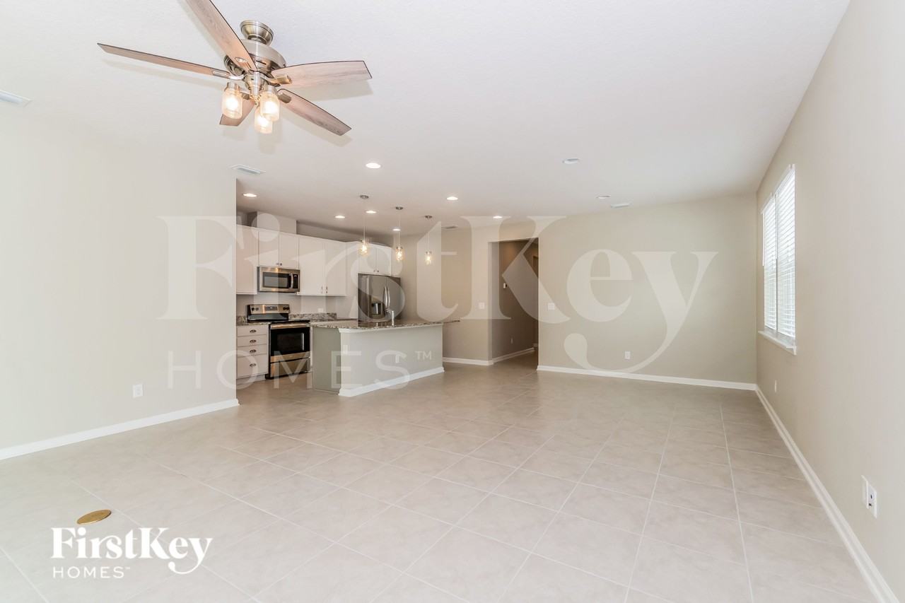 95460 Woodbridge Pkwy - Photo 2 of 15