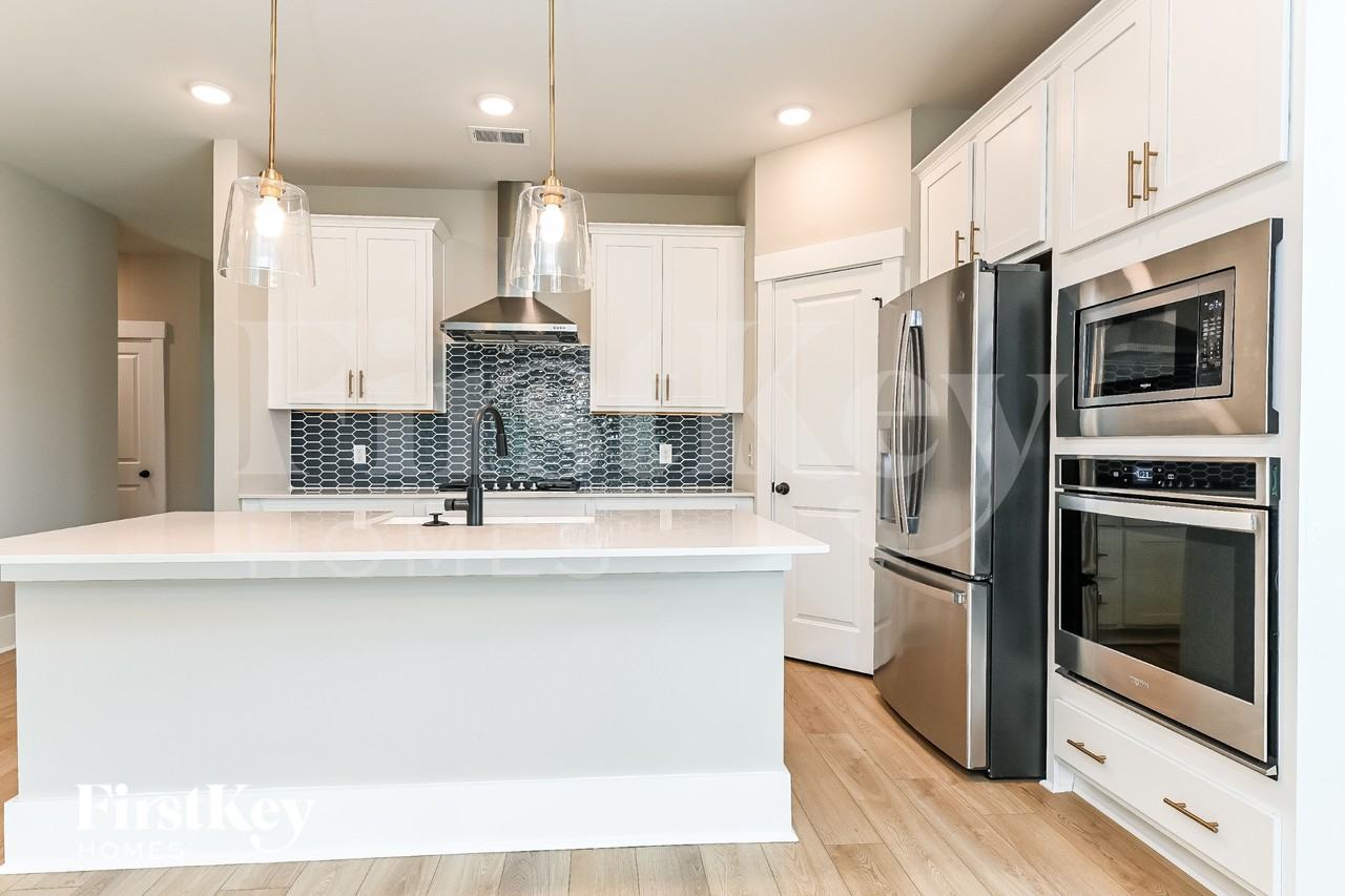 229 Lucca Dr - Photo 6 of 15