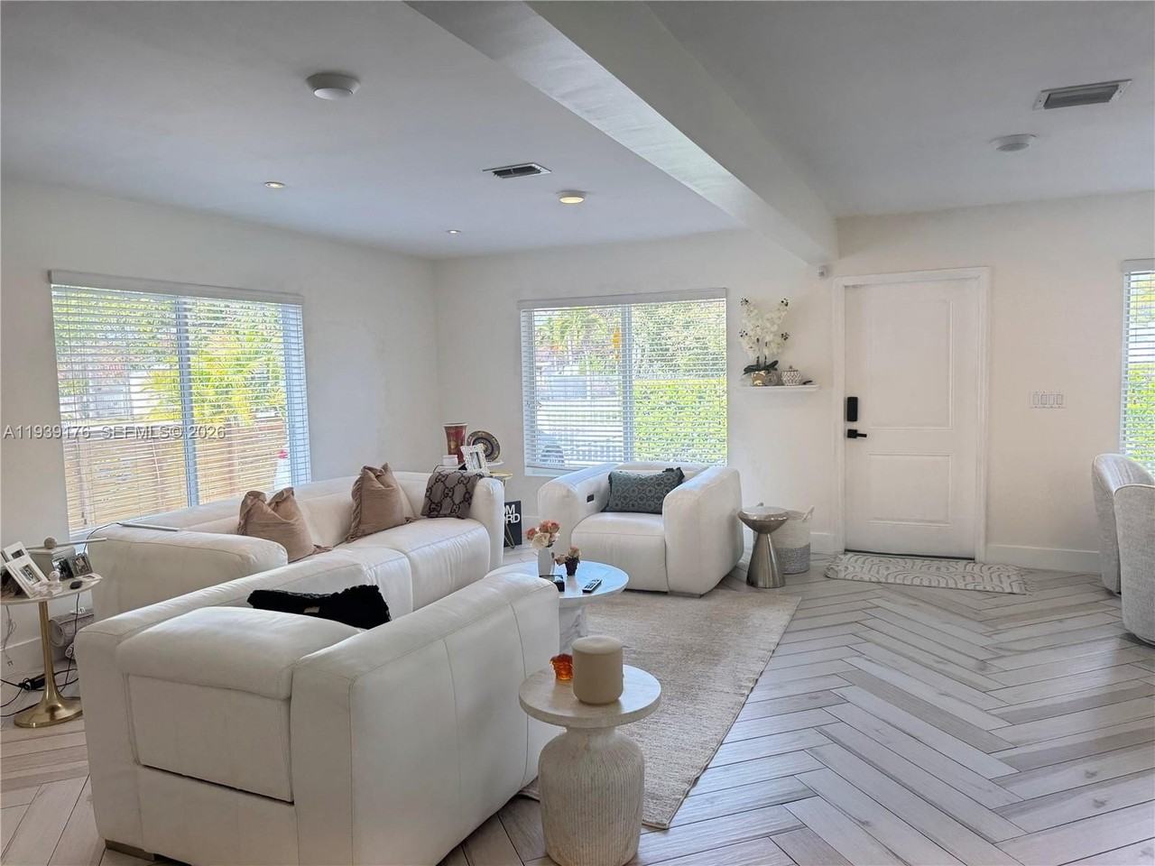 44 Nw 40th St - Photo 6 of 23