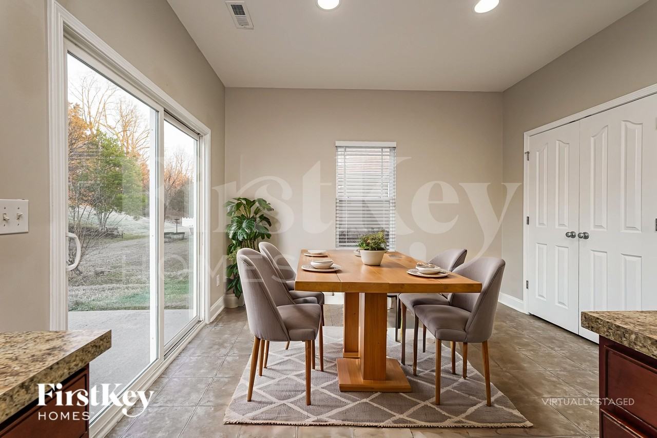 137 Rosewalk Ln - Photo 5 of 19