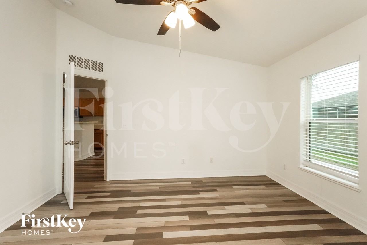 1019 Susan Dr - Photo 6 of 15