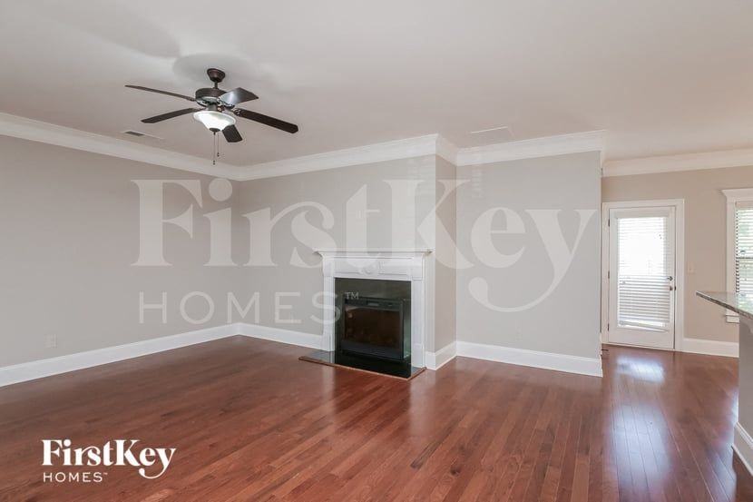 621 Summerstone Ln - Photo 3 of 15