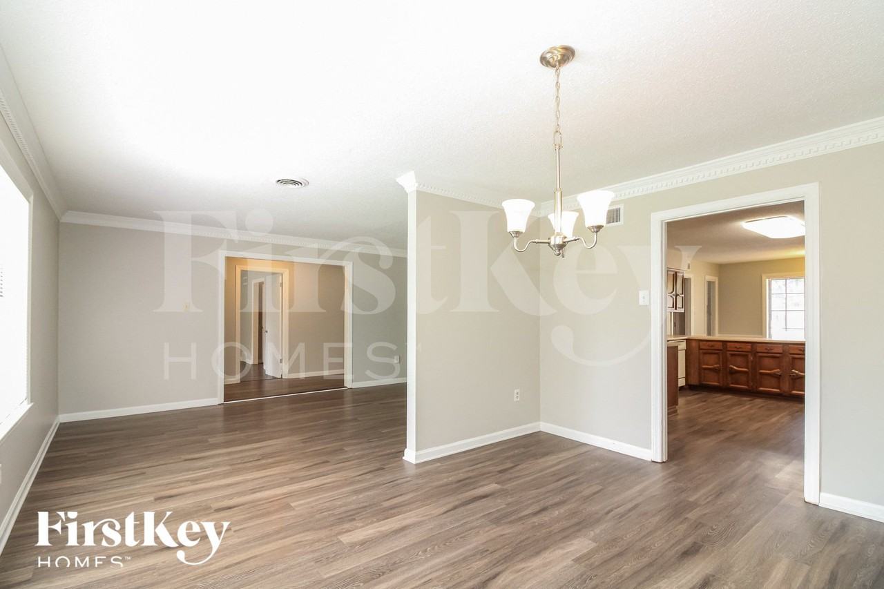 3007 Wood Thrush Dr - Photo 3 of 15