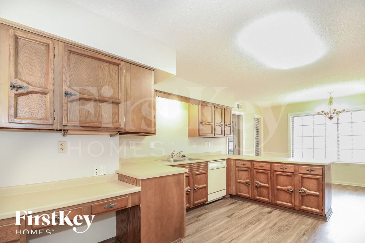 3007 Wood Thrush Dr - Photo 4 of 15