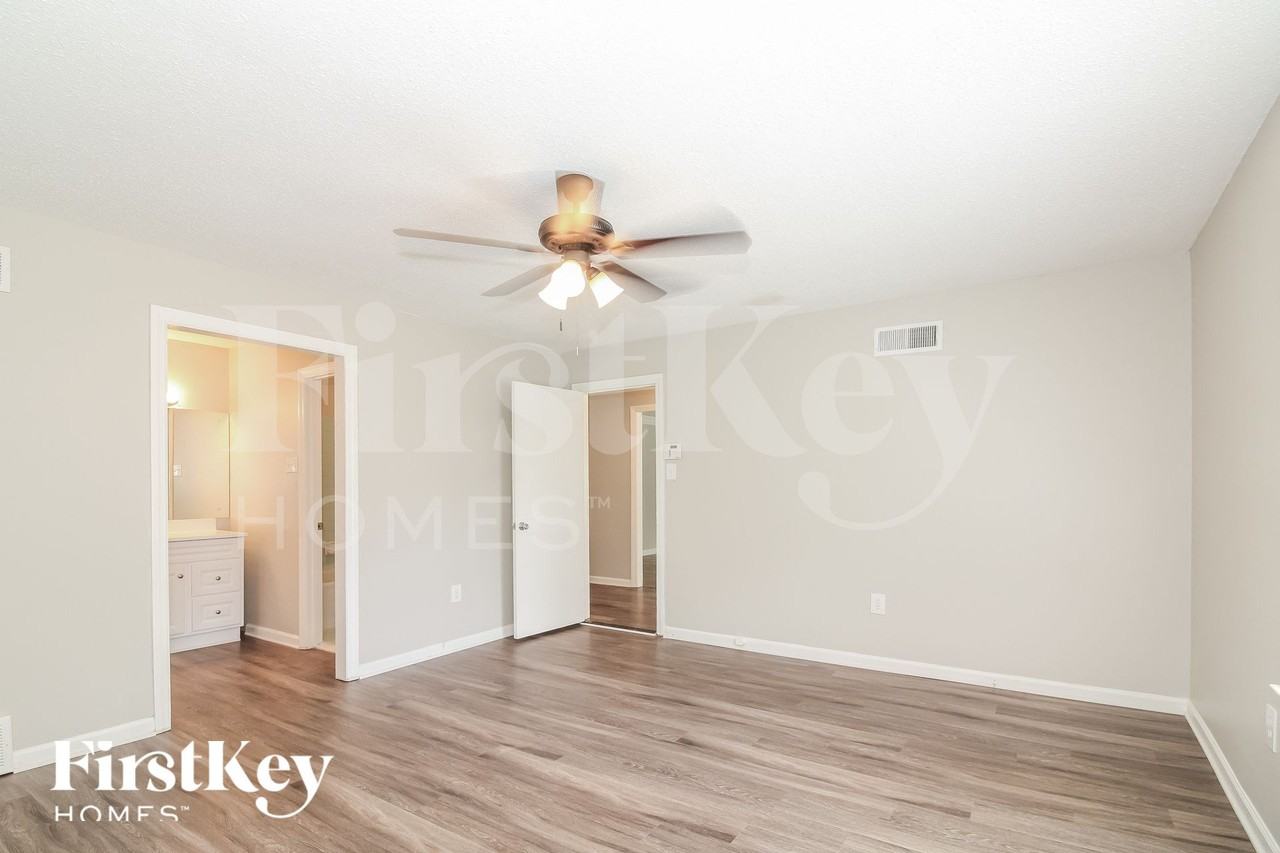 3007 Wood Thrush Dr - Photo 7 of 15