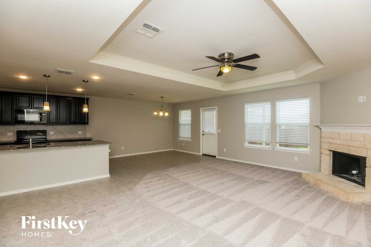 6233 Misty Breeze Dr - Photo 2 of 15