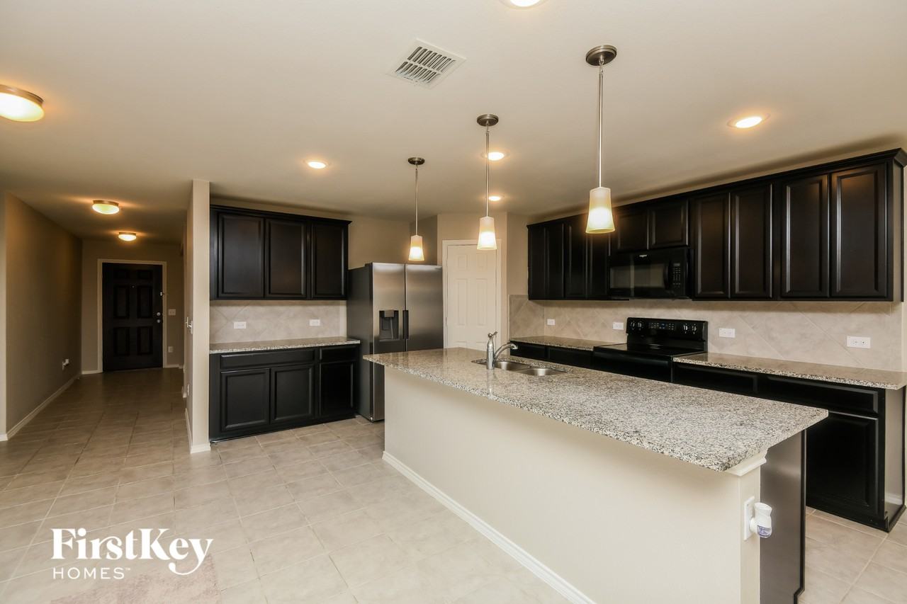 6233 Misty Breeze Dr - Photo 6 of 15