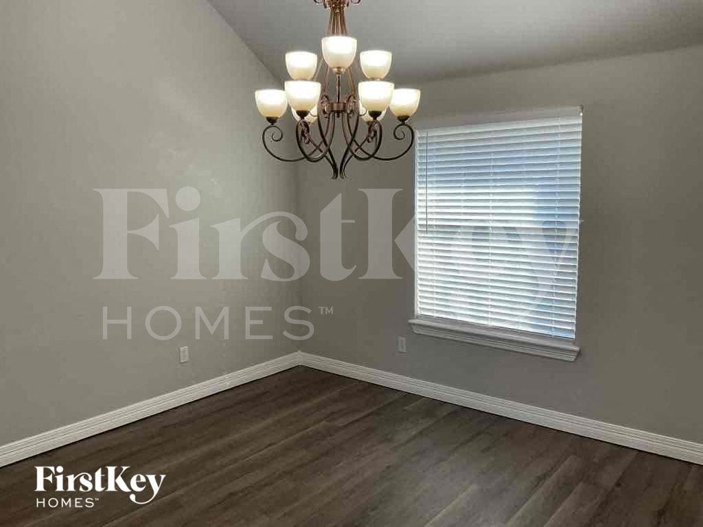 3320 Valley Mdw - Photo 4 of 13