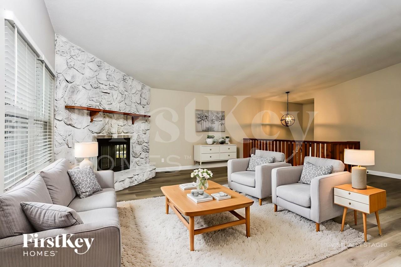 855 Windemere Ave - Photo 4 of 18