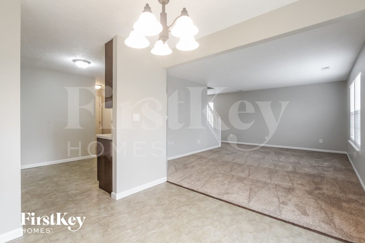 10483 Day Star Dr - Photo 5 of 15