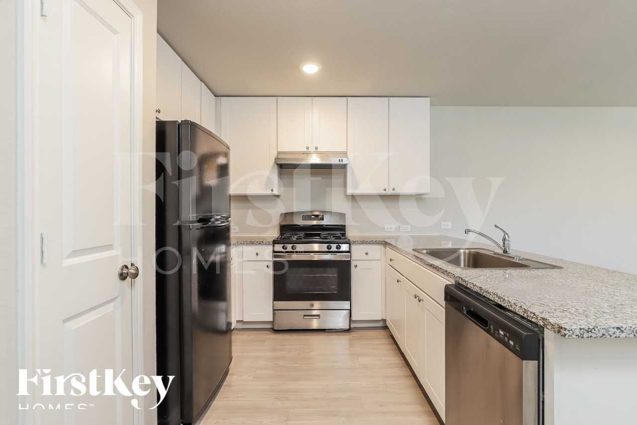 14030 Silos Mdws - Photo 6 of 16