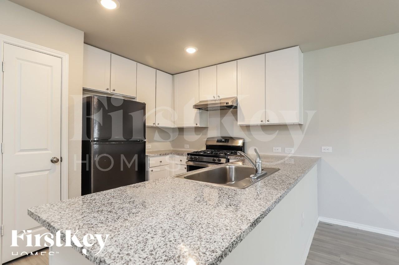 14030 Silos Mdws - Photo 7 of 16