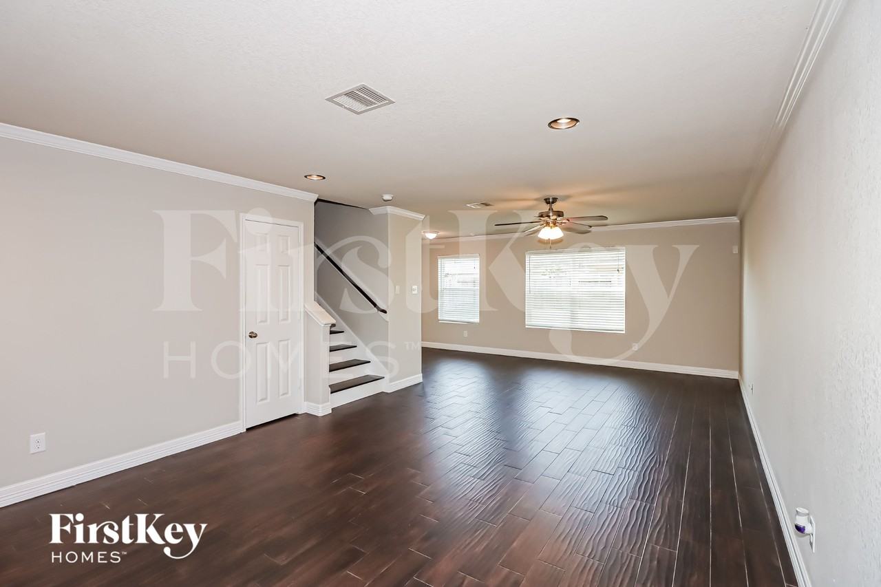 3147 Upland Spring Trce - Photo 4 of 15