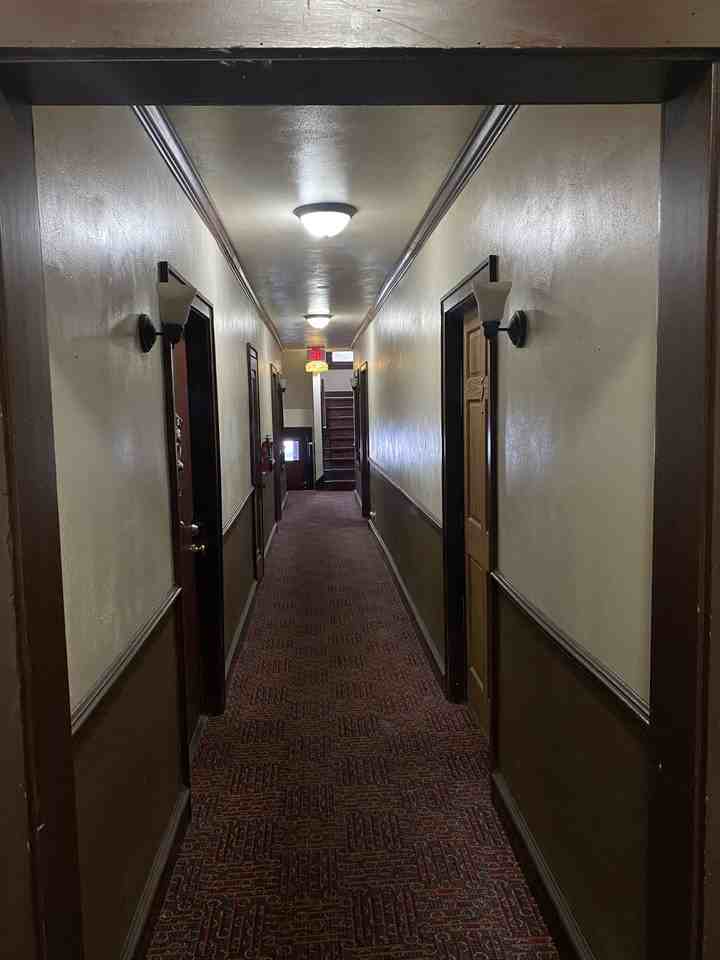 3022 W Pierce St #6 - Photo 3 of 12