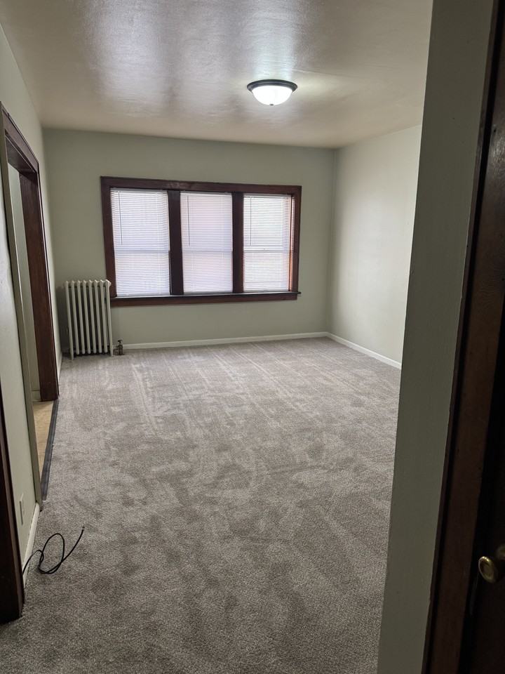 3022 W Pierce St #6 - Photo 6 of 12