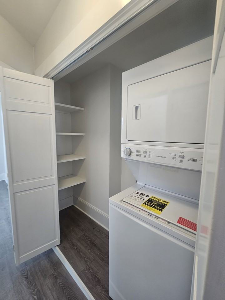 2949 Fairfield Ave #2ndLEFT - Photo 4 of 14