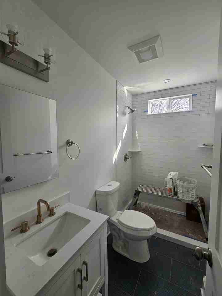 2949 Fairfield Ave #2ndLEFT - Photo 4 of 14