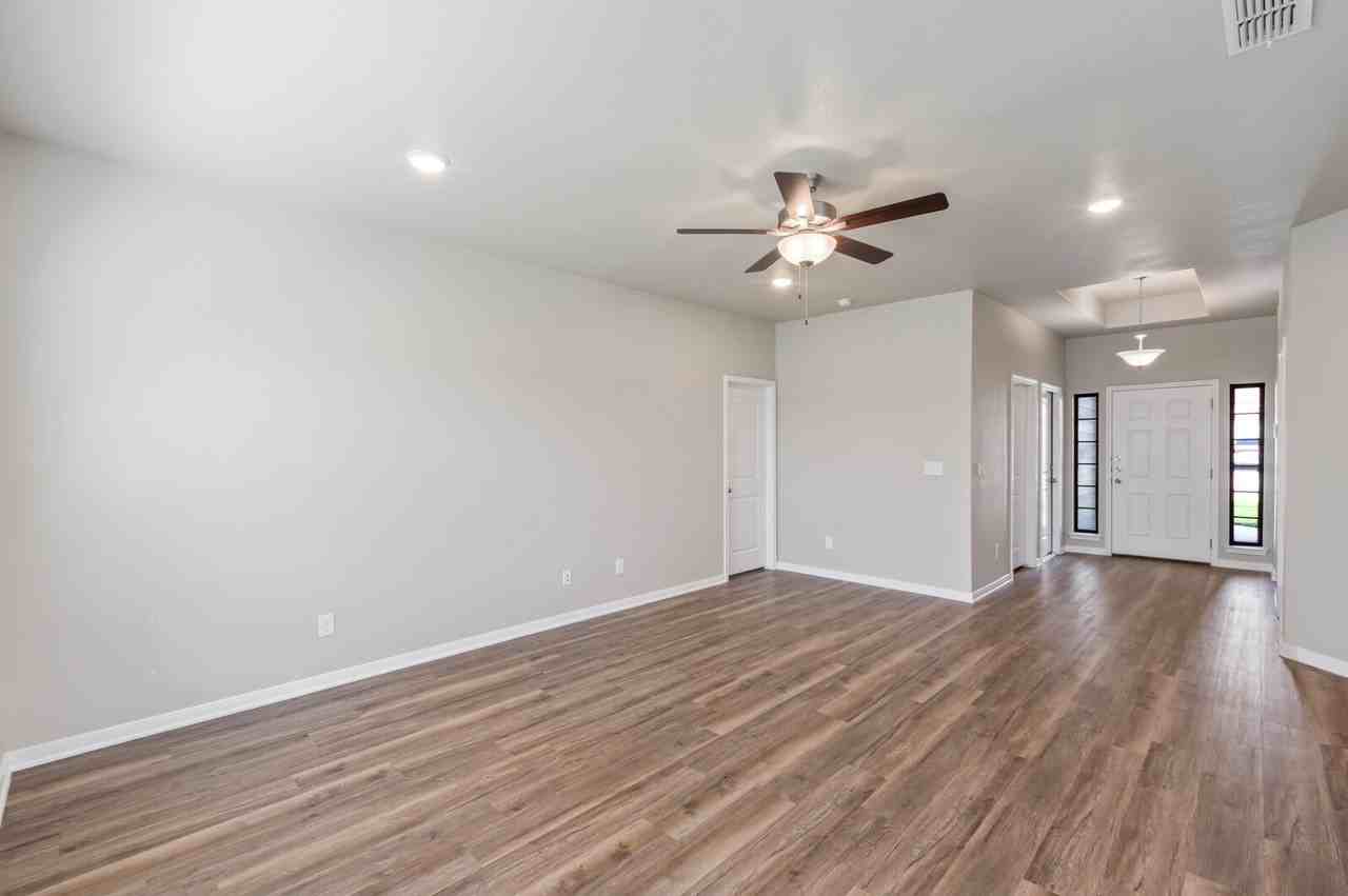 4737 Fawn Valley Dr - Photo 6 of 23