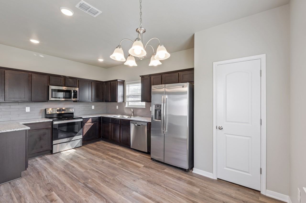 4737 Fawn Valley Dr - Photo 7 of 23